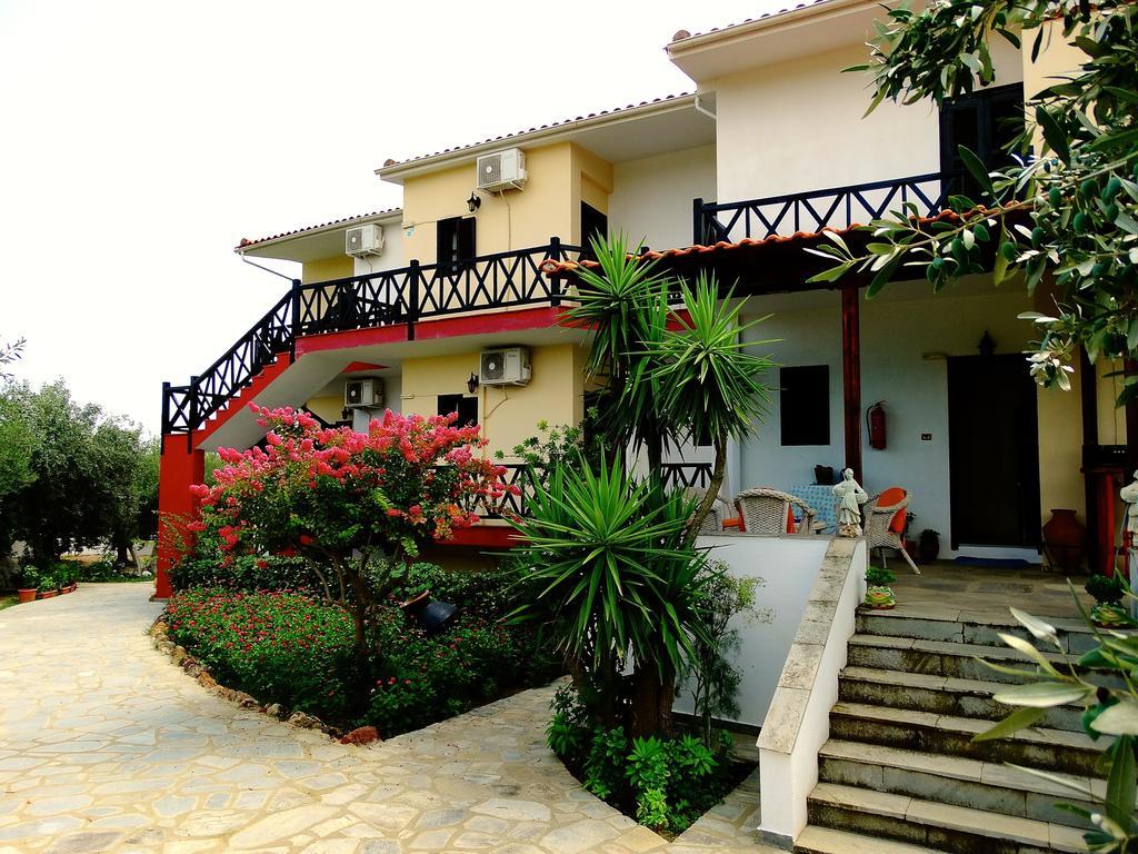 פסאקודיה Apartments Karpetis A Green Paradise מראה חיצוני תמונה