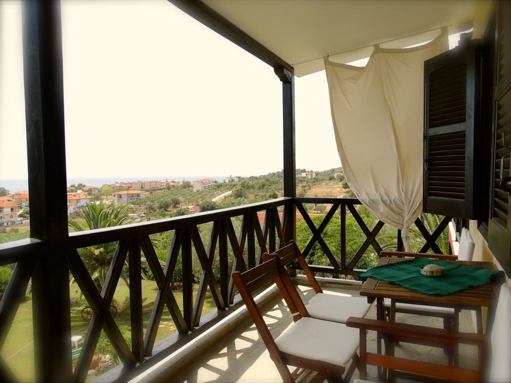פסאקודיה Apartments Karpetis A Green Paradise מראה חיצוני תמונה
