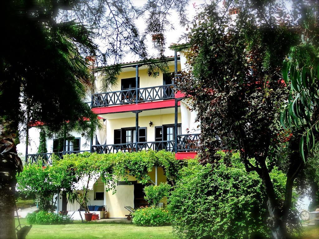 פסאקודיה Apartments Karpetis A Green Paradise מראה חיצוני תמונה