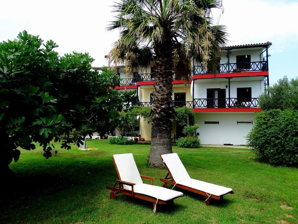 פסאקודיה Apartments Karpetis A Green Paradise חדר תמונה