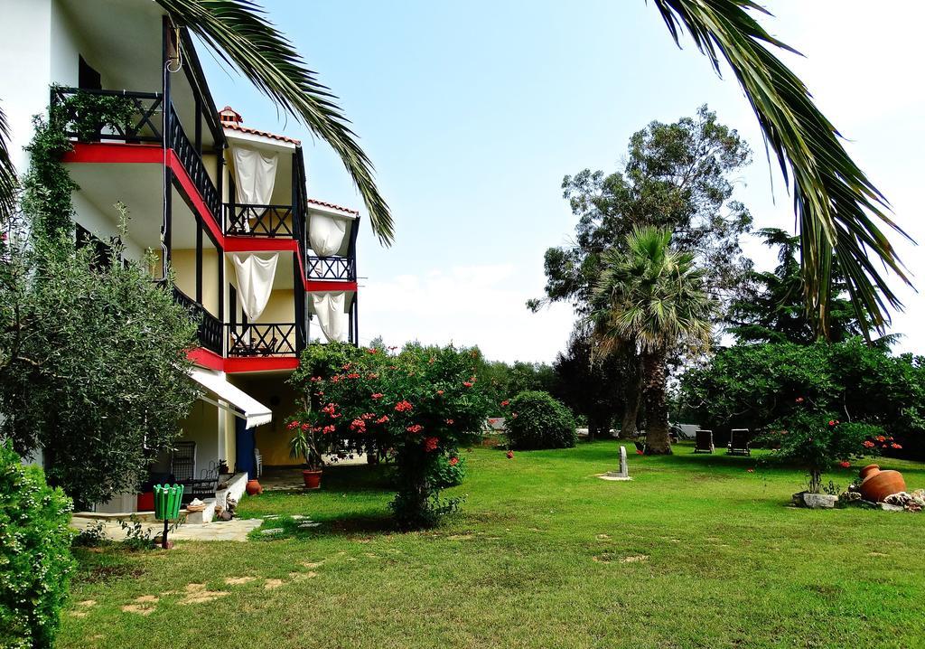 פסאקודיה Apartments Karpetis A Green Paradise חדר תמונה