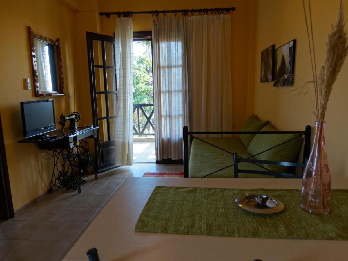 פסאקודיה Apartments Karpetis A Green Paradise מראה חיצוני תמונה