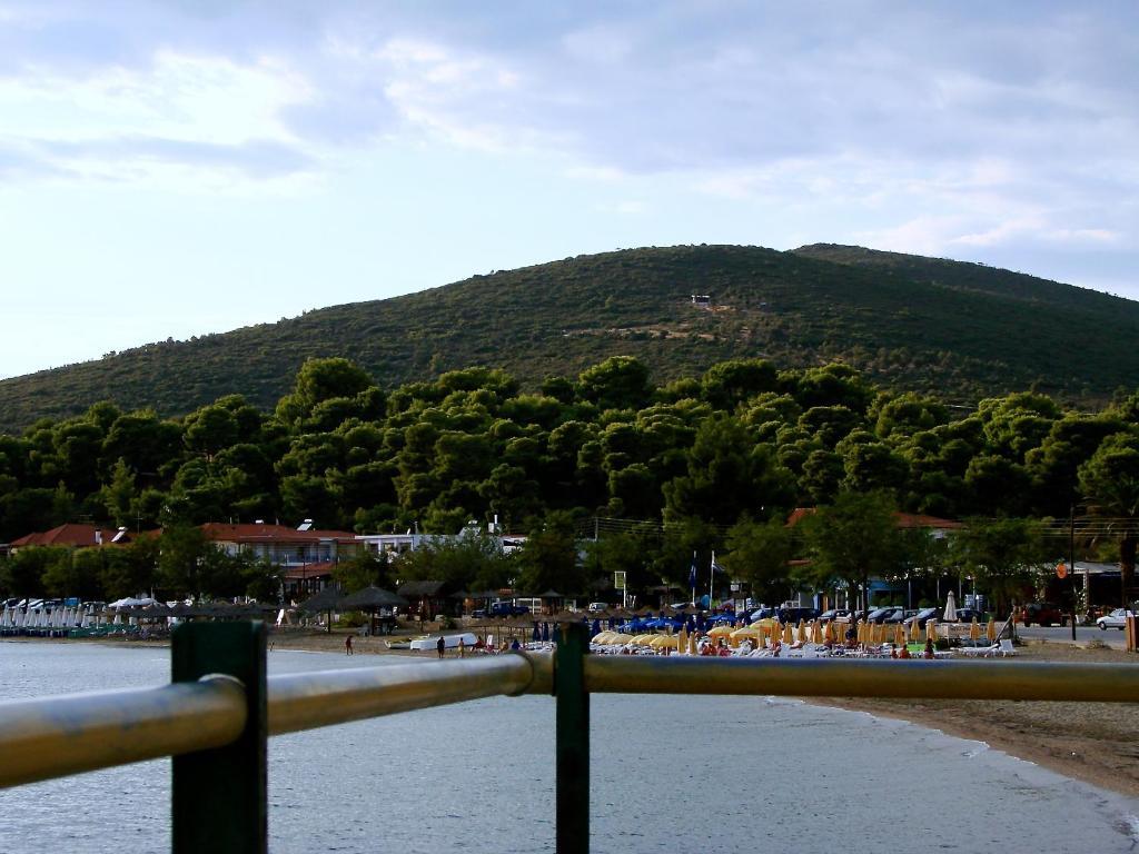 פסאקודיה Apartments Karpetis A Green Paradise מראה חיצוני תמונה