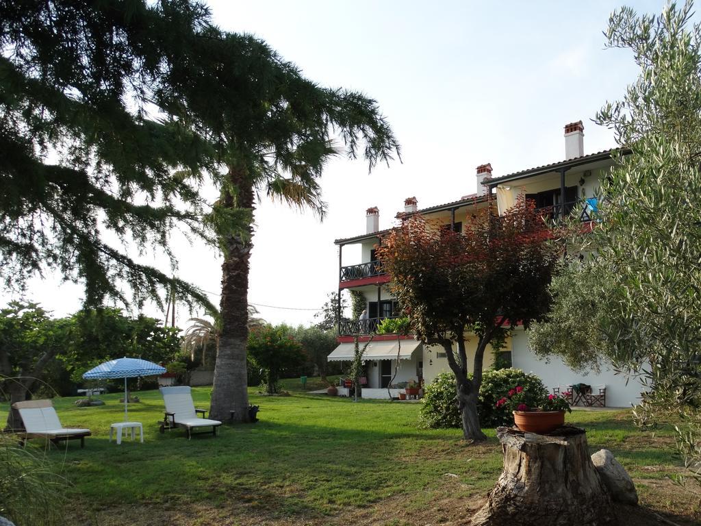 פסאקודיה Apartments Karpetis A Green Paradise מראה חיצוני תמונה