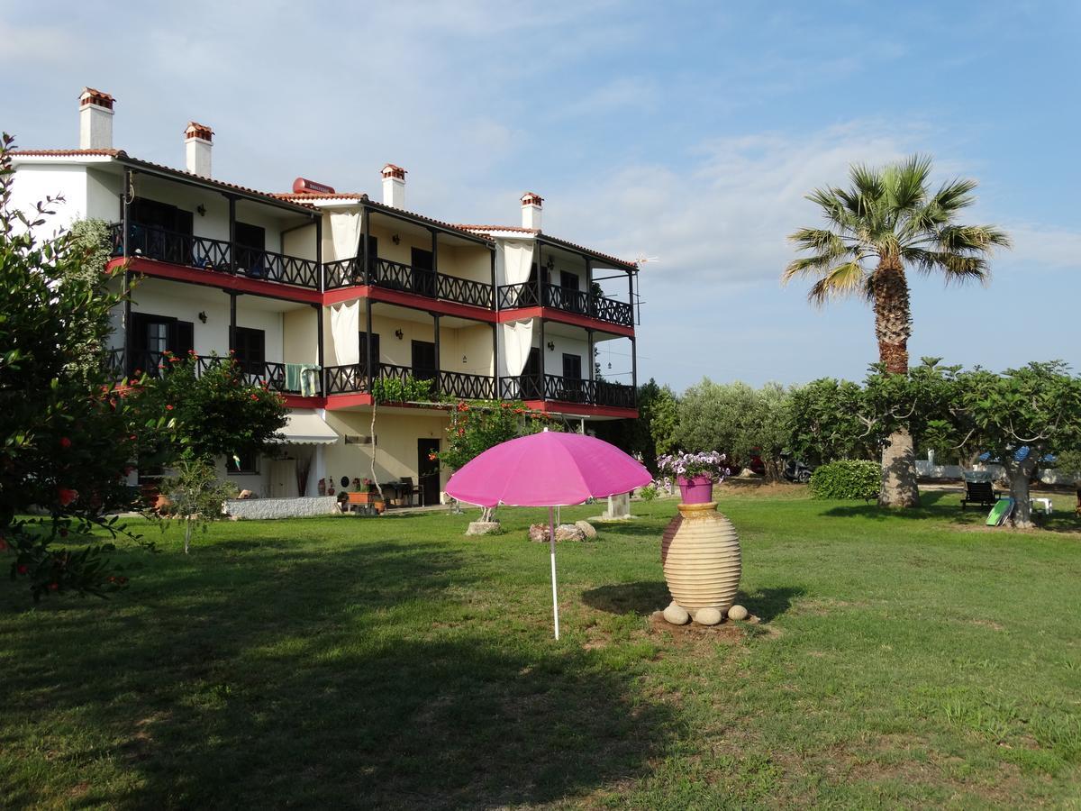 פסאקודיה Apartments Karpetis A Green Paradise מראה חיצוני תמונה